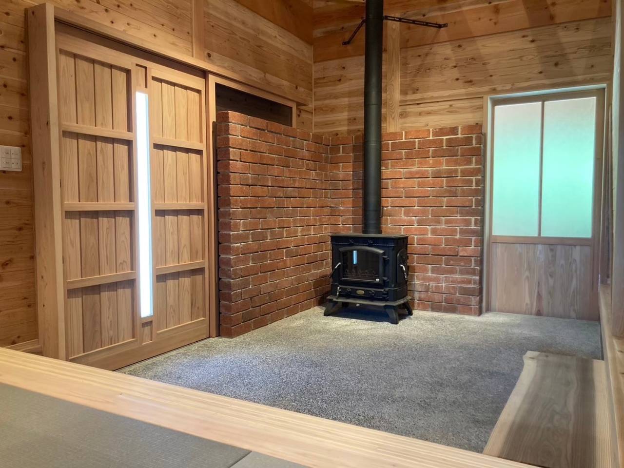 「木」と「ガルバリウム」<br />ナチュラルモダンな木の家