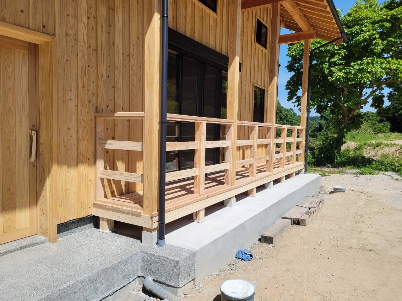 「木」と「ガルバリウム」<br />ナチュラルモダンな木の家