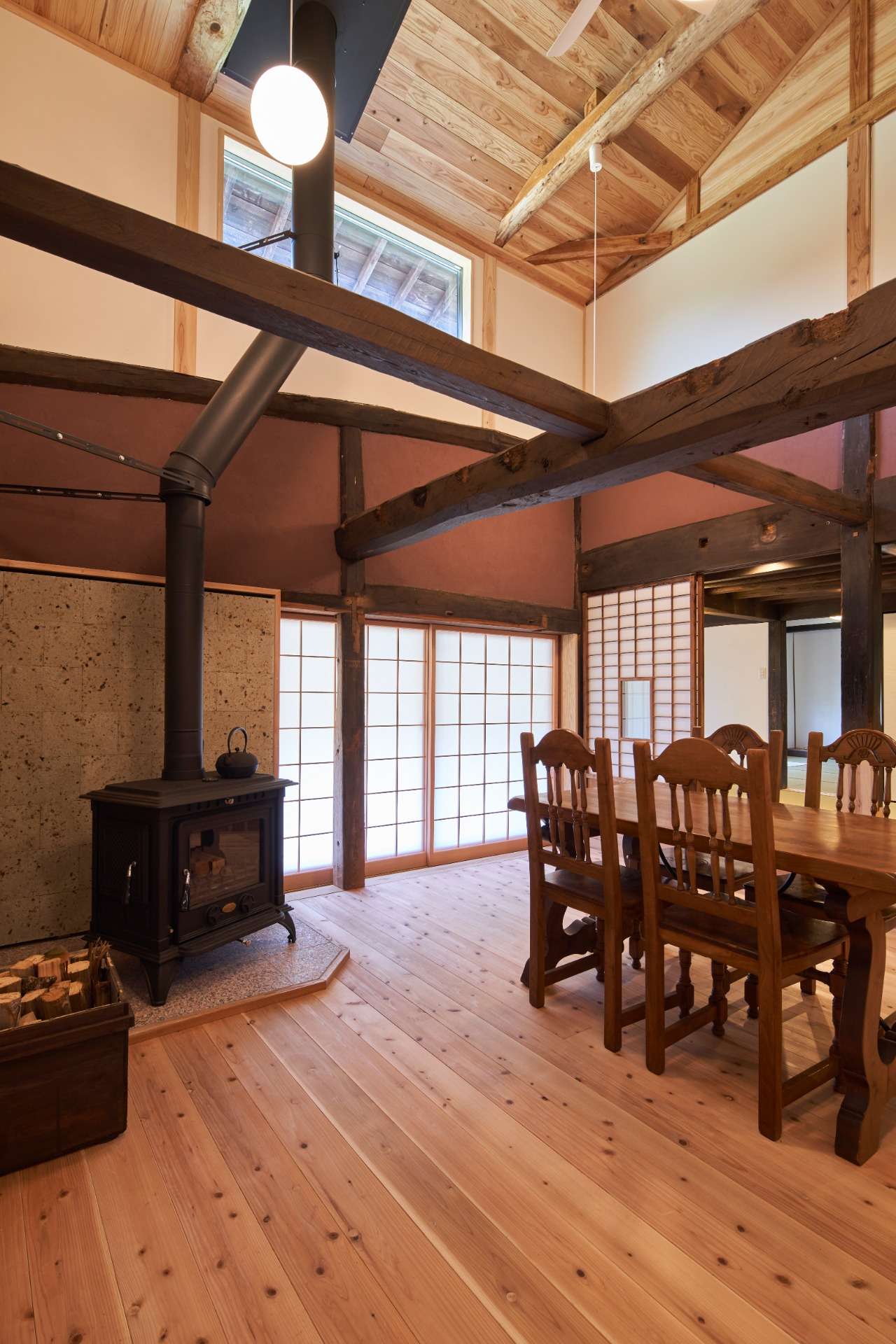 色が息づく。個性を纏った古民家