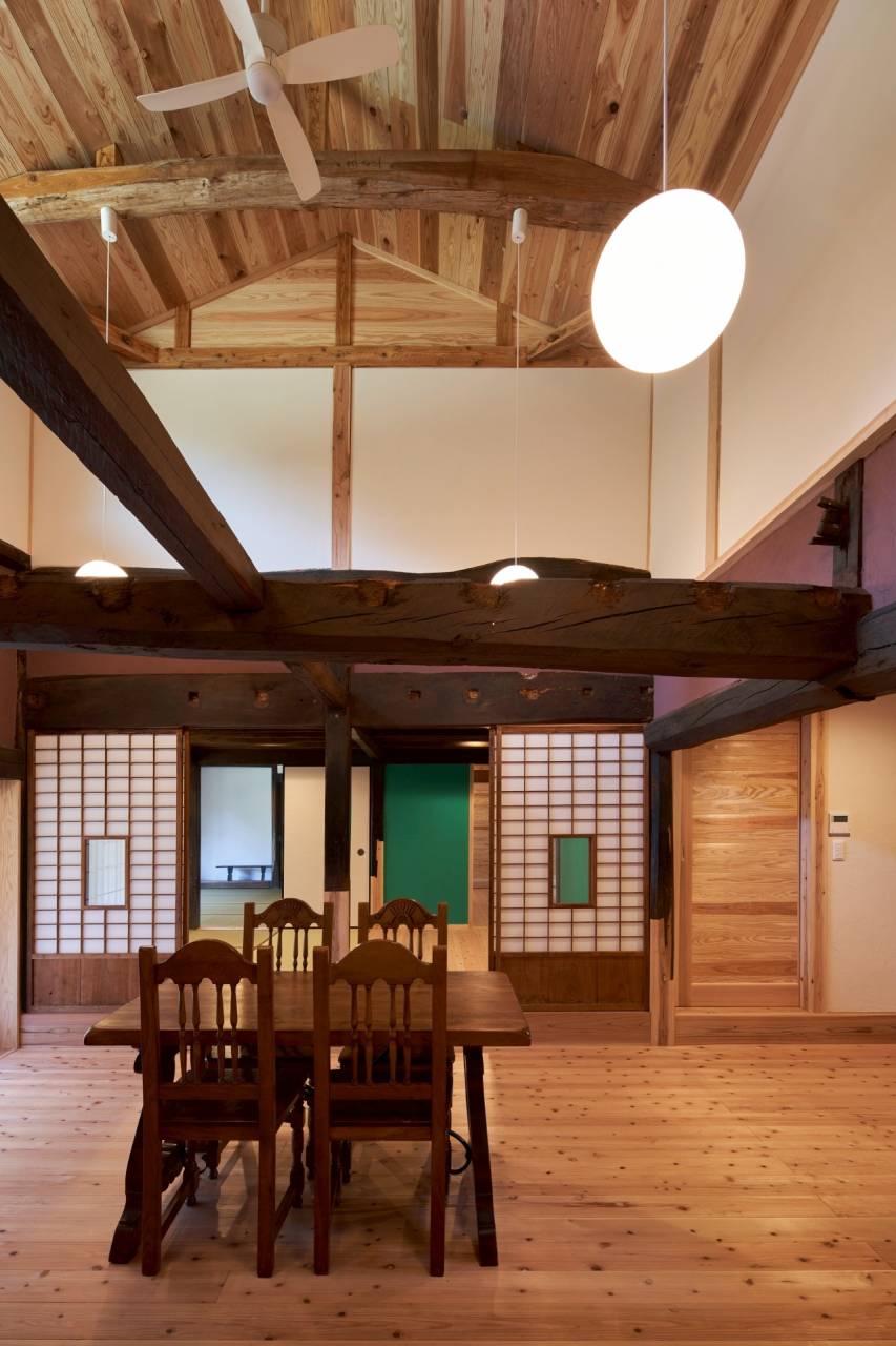 色が息づく。個性を纏った古民家